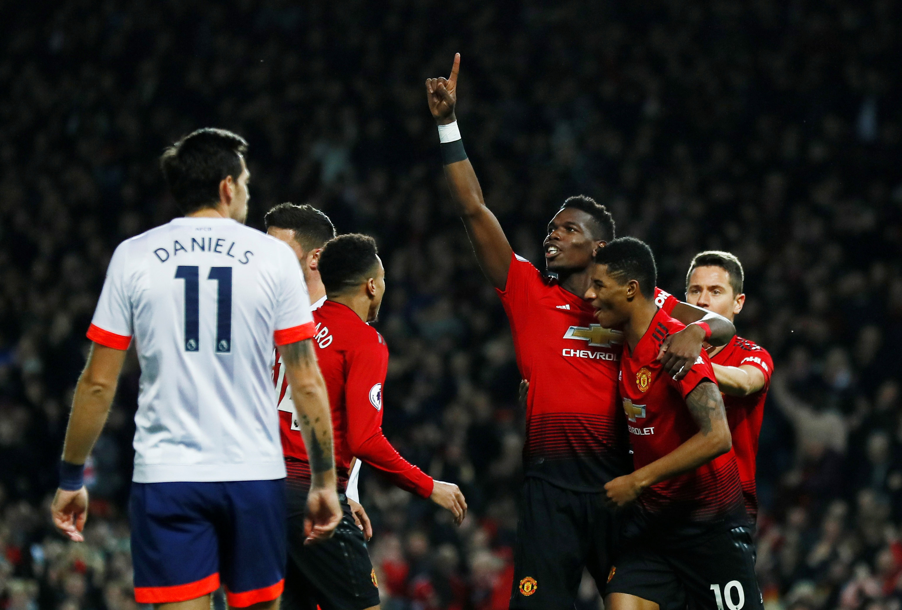 球迷不小的 球迷不小的